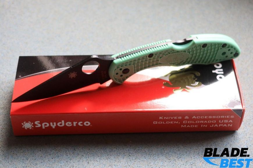 Нож SPYDERCO DELICA 4 Black (CPM M4, FRN) фото