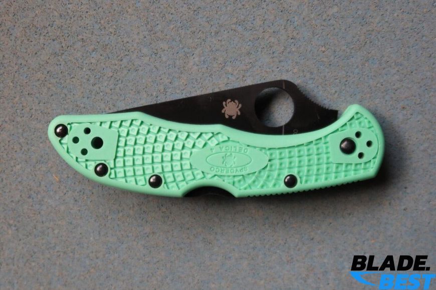 Нож SPYDERCO DELICA 4 Black (CPM M4, FRN) фото
